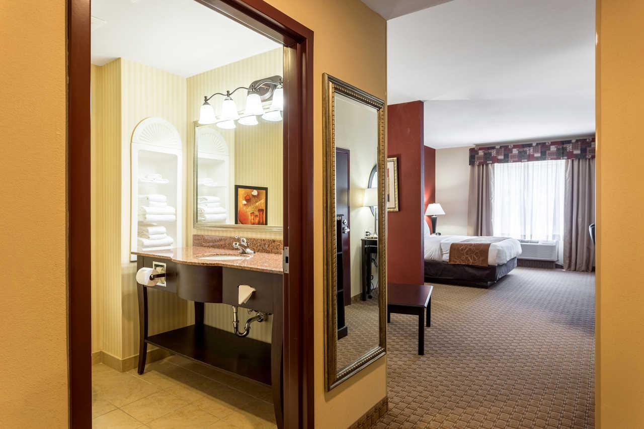 Comfort Suites פורסט סיטי מראה חיצוני תמונה